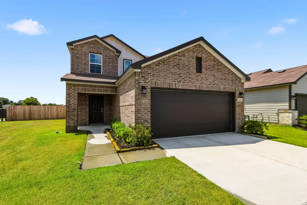 1885 Redwood Lane Dayton, TX 77535
