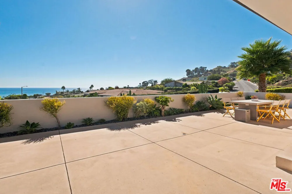 20345 Seaboard Road Malibu, CA 90265