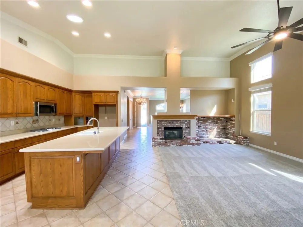 810 Clear Springs Drive Corona, CA 92879