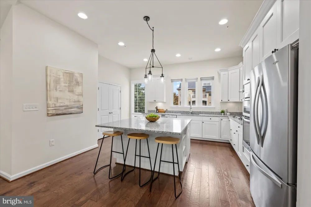 130 CAMBRIA WALK Alexandria, VA 22304