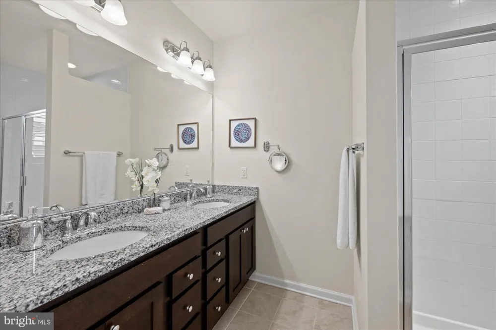 130 CAMBRIA WALK Alexandria, VA 22304