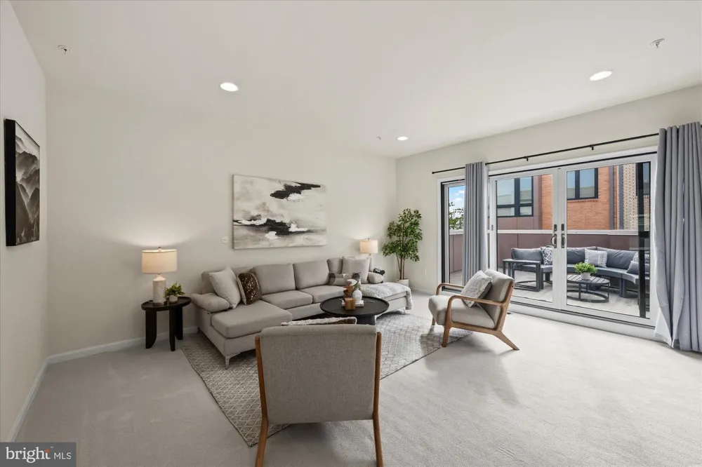 130 CAMBRIA WALK Alexandria, VA 22304