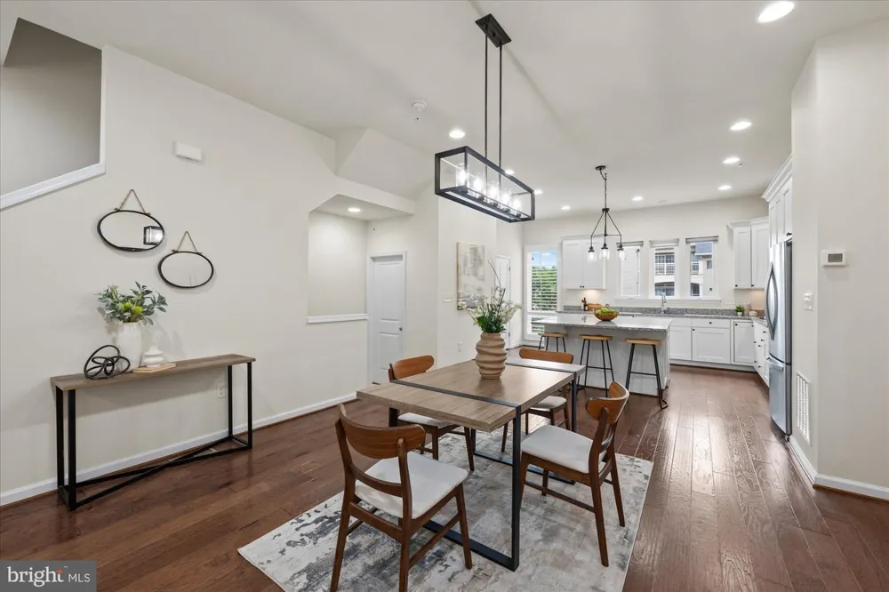 130 CAMBRIA WALK Alexandria, VA 22304