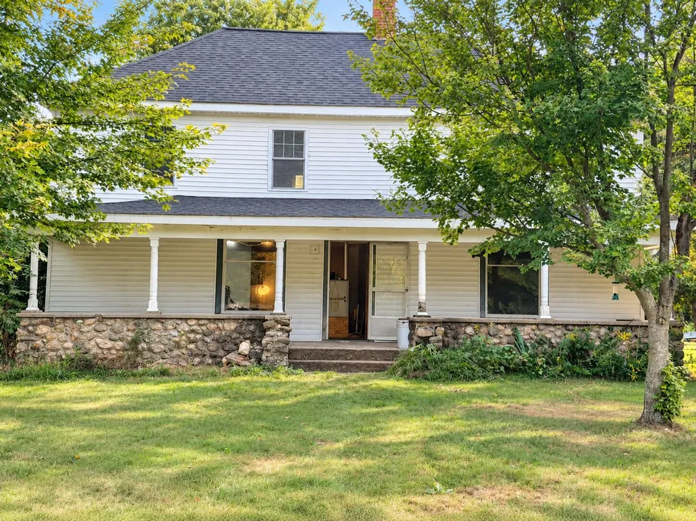 6163 S Maple Island Road Hesperia, MI 49421