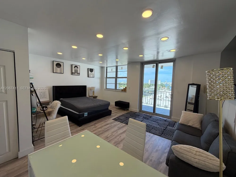 2829 Indian Creek Dr #804 Miami Beach, FL 33140