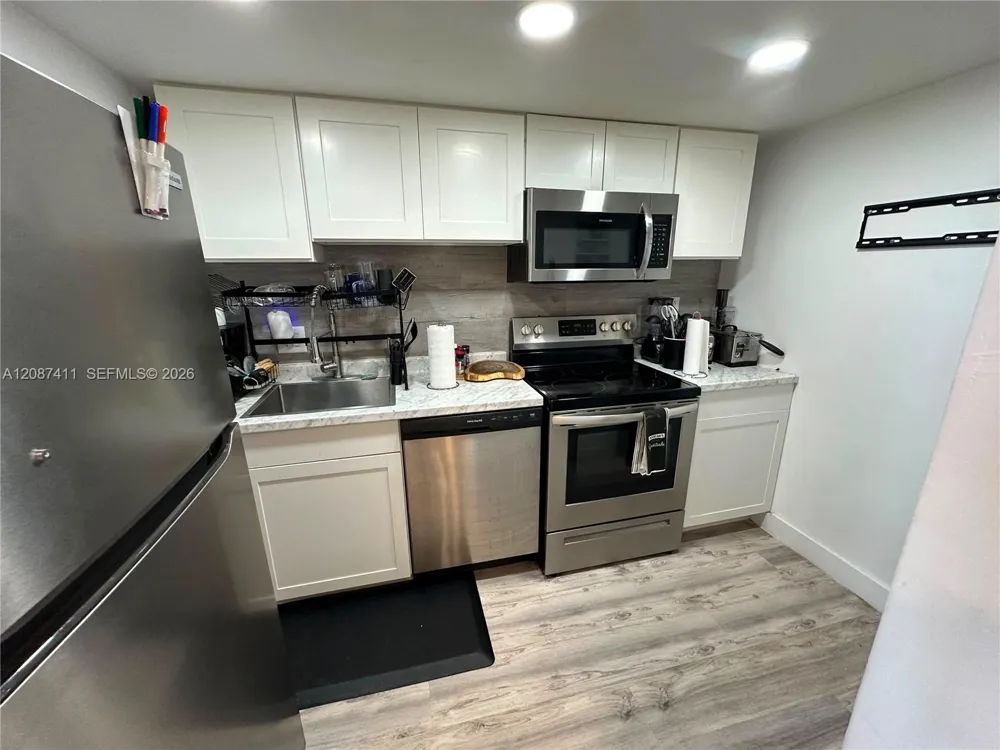 2829 Indian Creek Dr #804 Miami Beach, FL 33140