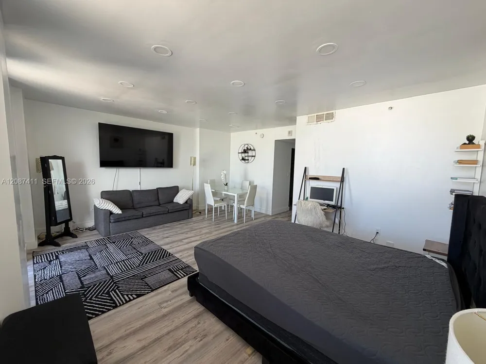 2829 Indian Creek Dr #804 Miami Beach, FL 33140