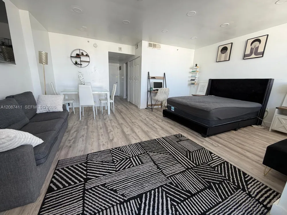 2829 Indian Creek Dr #804 Miami Beach, FL 33140