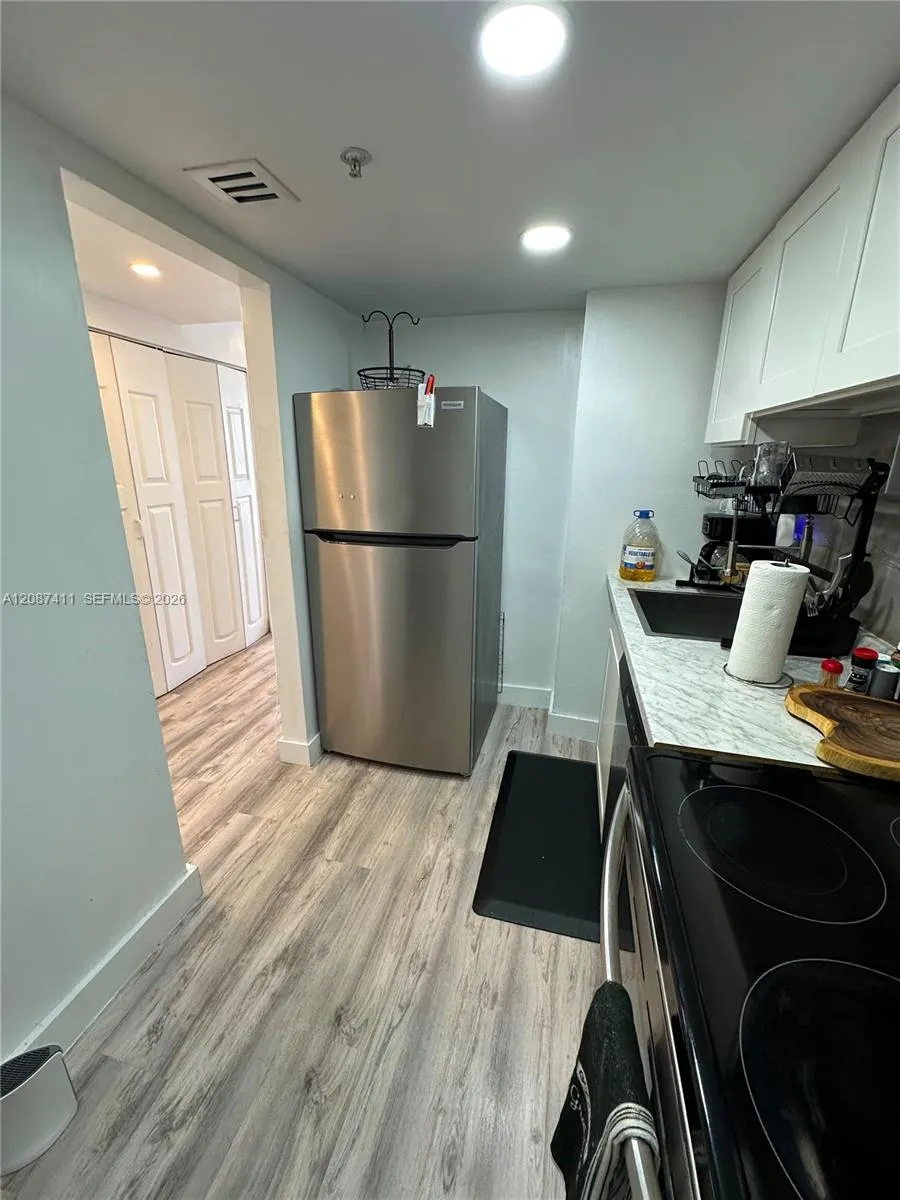 2829 Indian Creek Dr #804 Miami Beach, FL 33140
