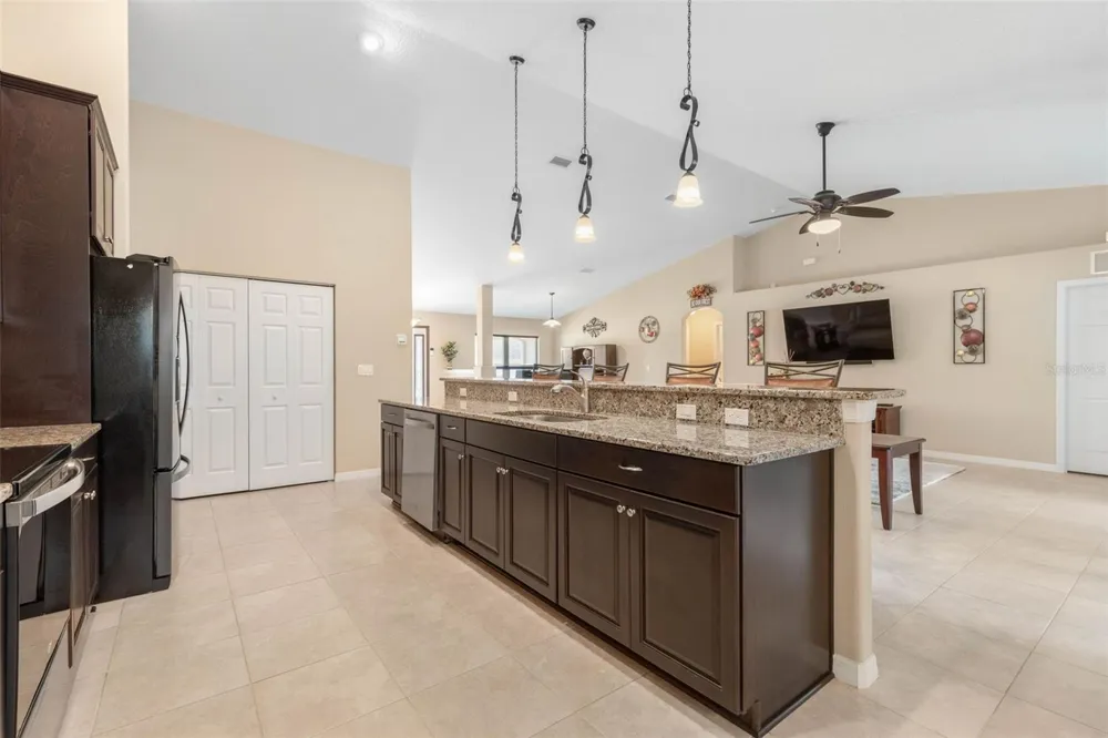 4 EDGE PLACE Palm Coast, FL 32164