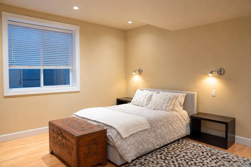 190 S Glencoe Street #R Denver, CO 80246