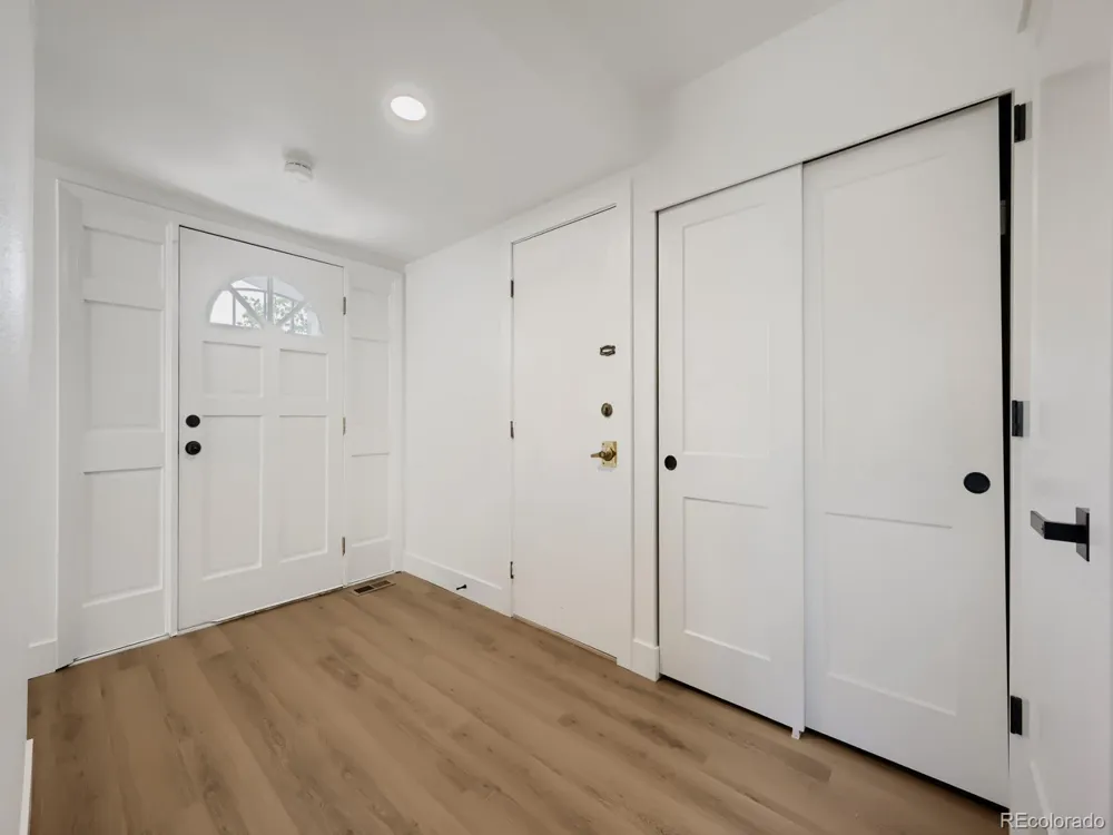 2813 S Xanadu Way Aurora, CO 80014