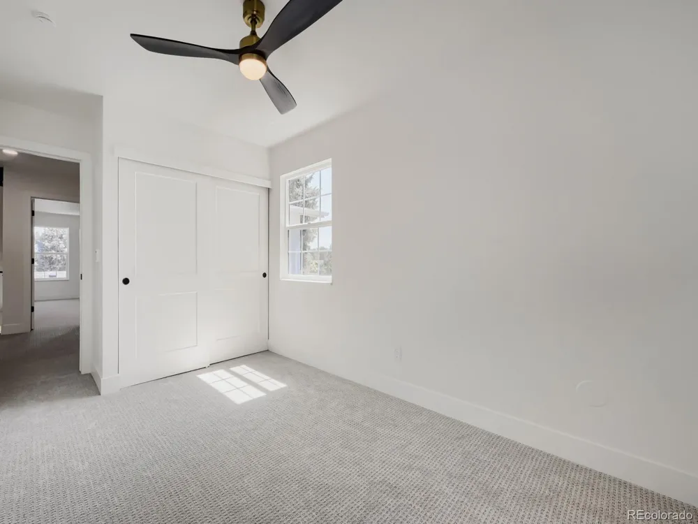2813 S Xanadu Way Aurora, CO 80014
