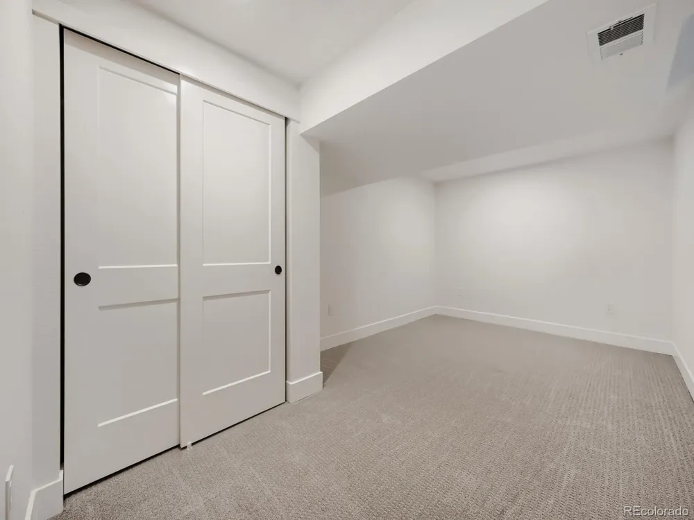 2813 S Xanadu Way Aurora, CO 80014