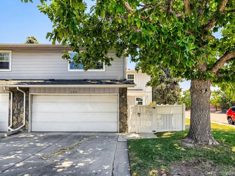 2813 S Xanadu Way Aurora, CO 80014