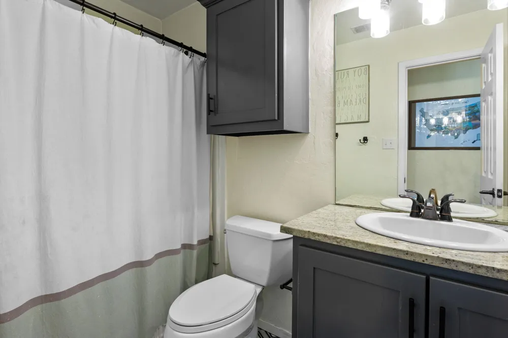 380 Frontage Rd Mt Pleasant, TX 75455
