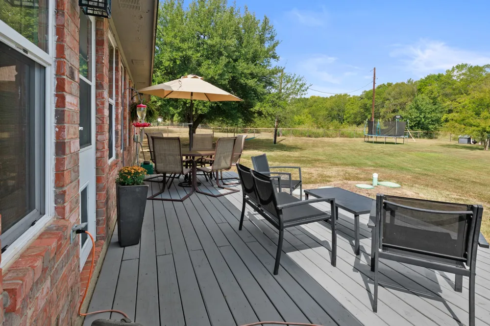 380 Frontage Rd Mt Pleasant, TX 75455