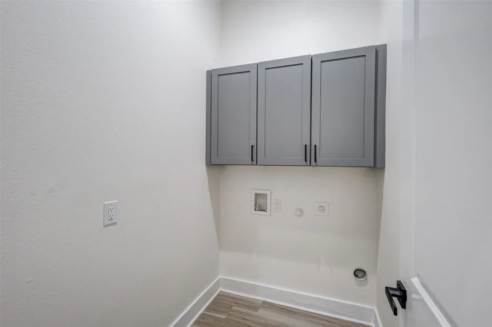 2501 Lenway Street Dallas, TX 75215