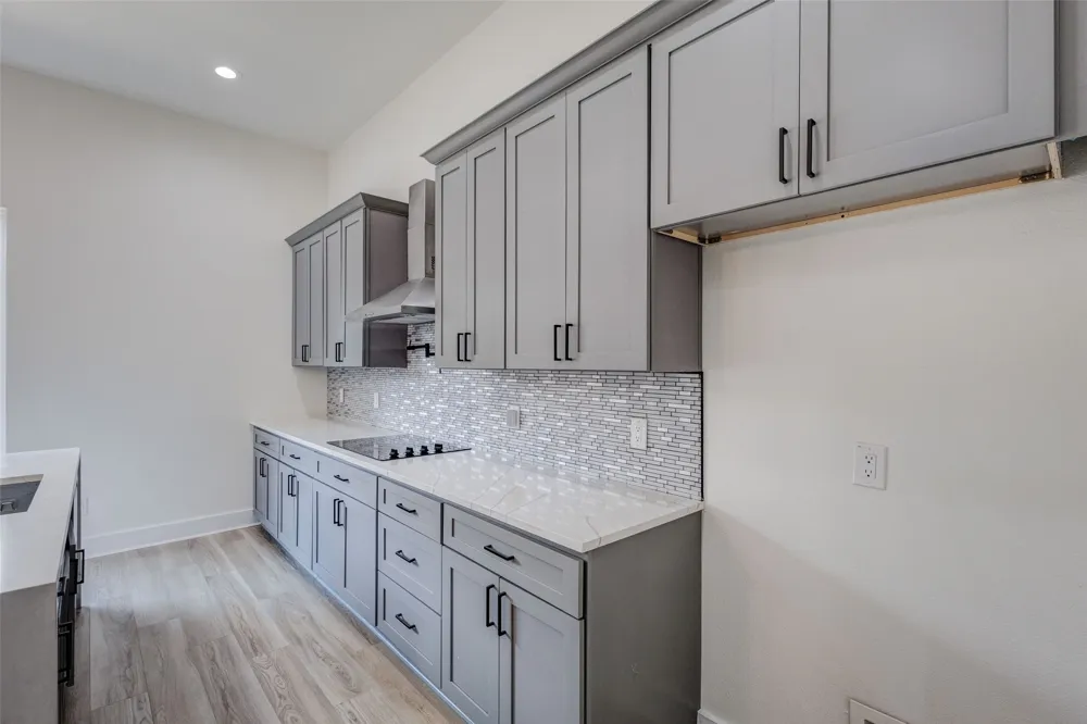 2501 Lenway Street Dallas, TX 75215