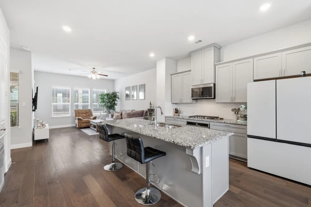 2409 Springhill Avenue Flower Mound, TX 75028