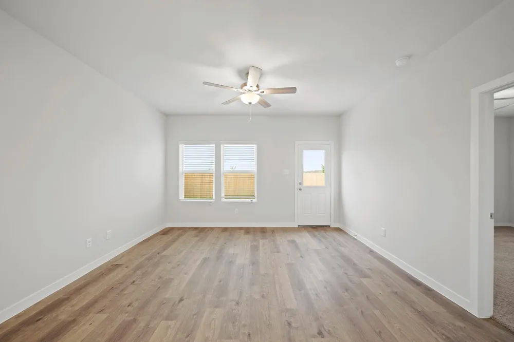 1894 Redwood Lane Dayton, TX 77535