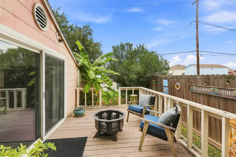 6317 Avenue R Galveston, TX 77551