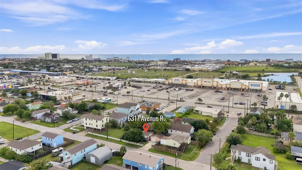 6317 Avenue R Galveston, TX 77551