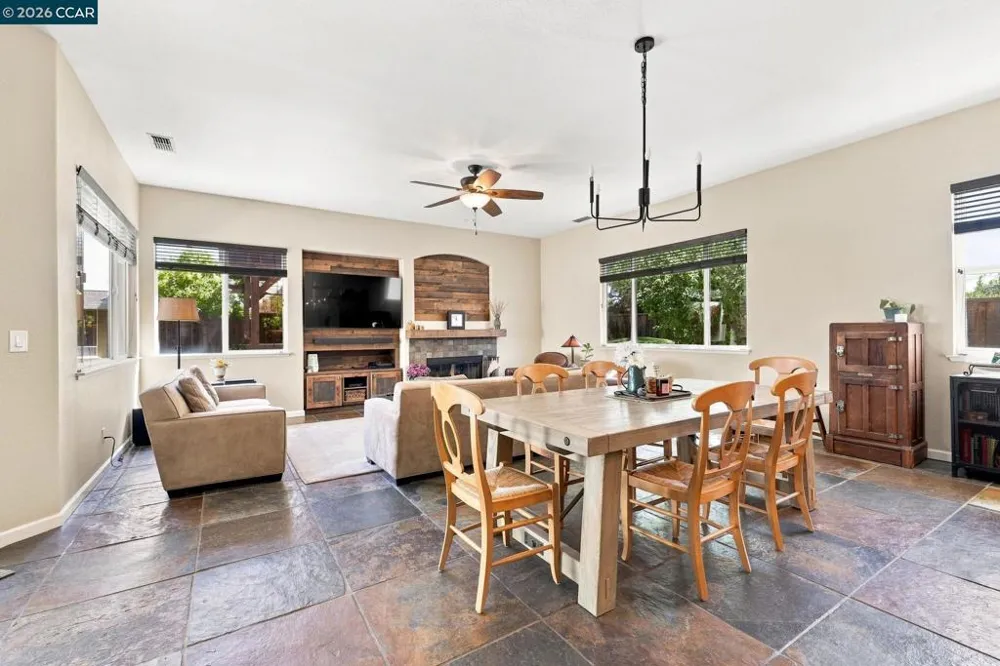 5204 Sturges Ct Antioch, CA 94531
