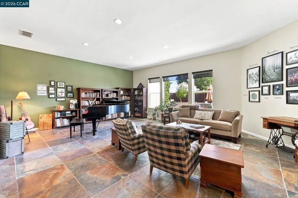 5204 Sturges Ct Antioch, CA 94531