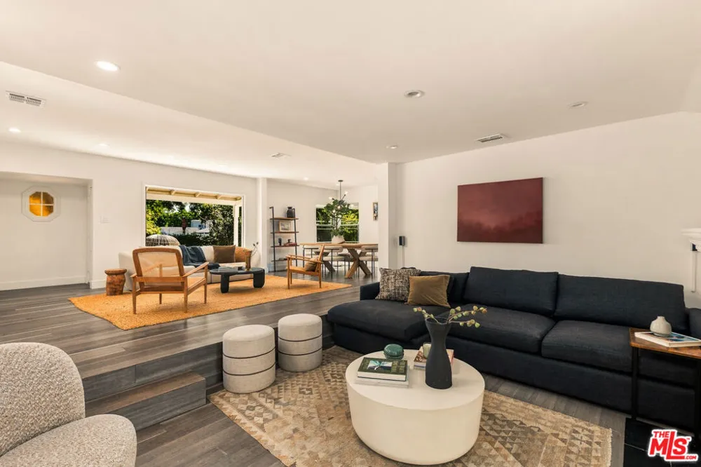 2903 Delaware Avenue Santa Monica, CA 90404