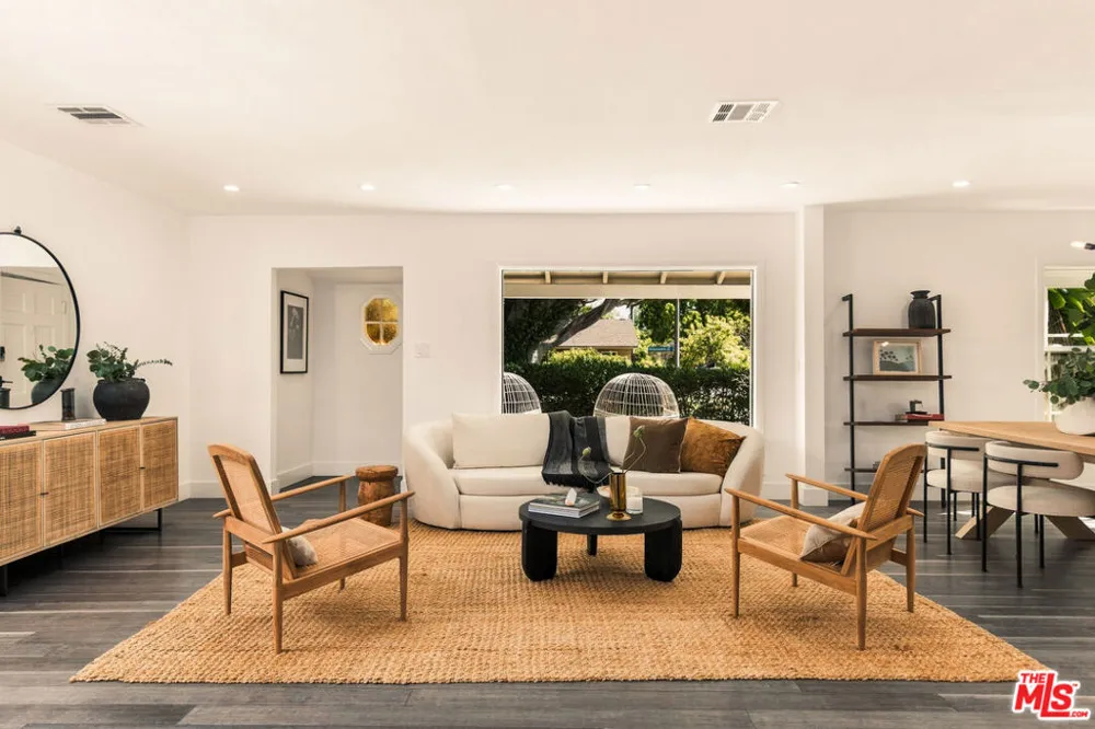 2903 Delaware Avenue Santa Monica, CA 90404