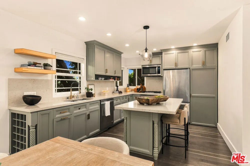 2903 Delaware Avenue Santa Monica, CA 90404