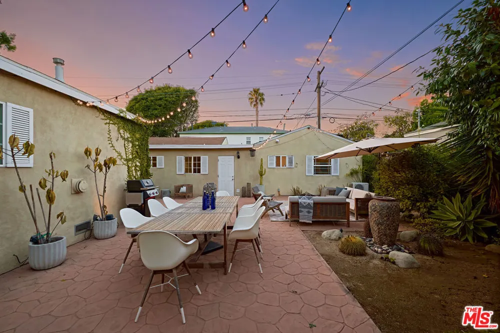 2903 Delaware Avenue Santa Monica, CA 90404