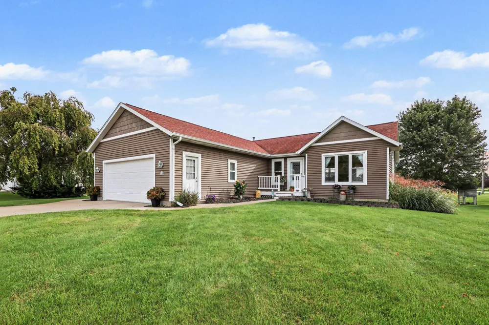 1618 Claystone Court Zeeland, MI 49464