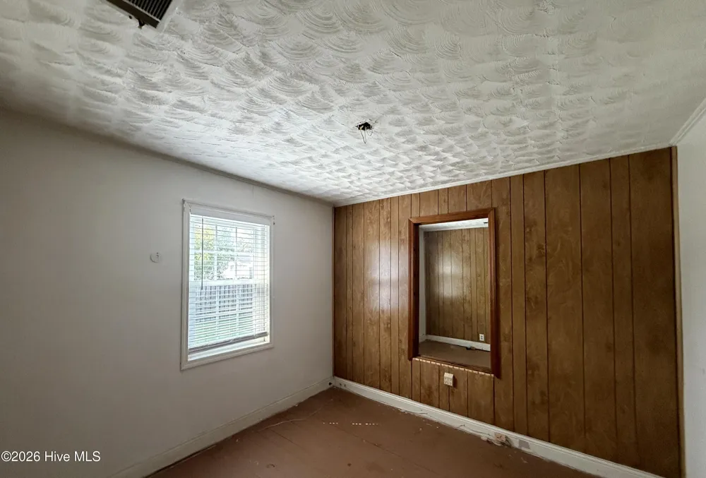 401 E Howard Street Wrens, GA 30833