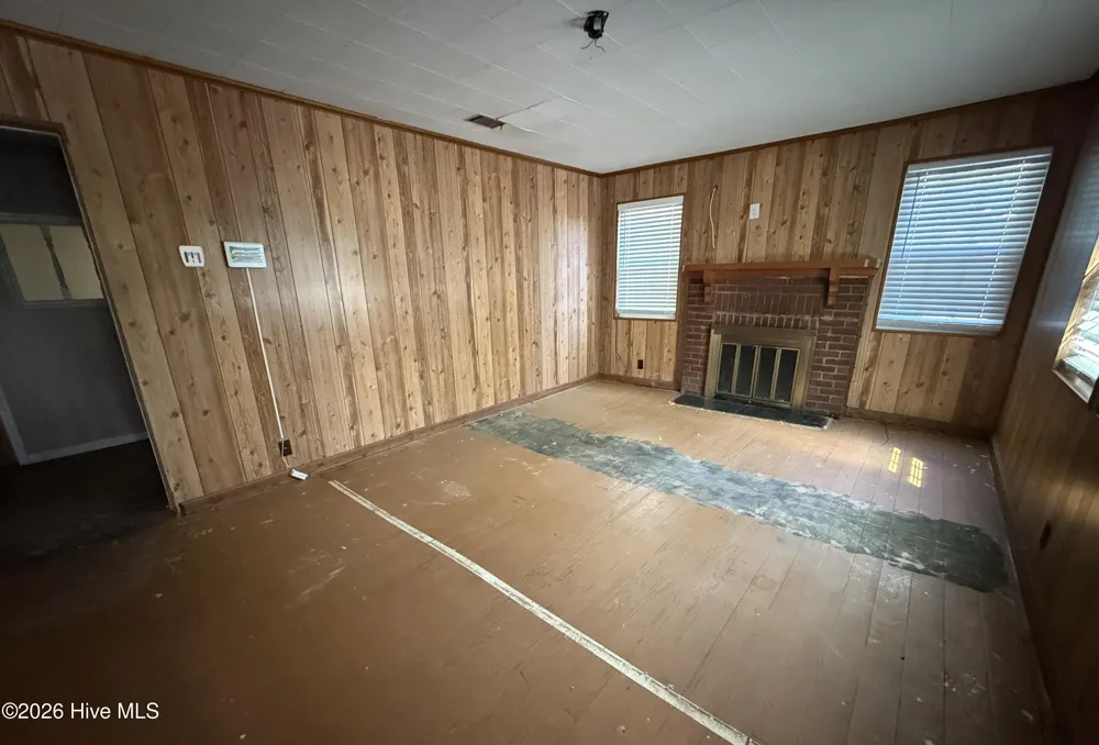 401 E Howard Street Wrens, GA 30833
