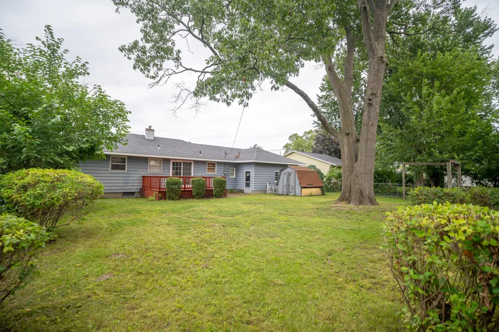 1355 W Broadway Avenue Muskegon, MI 49441