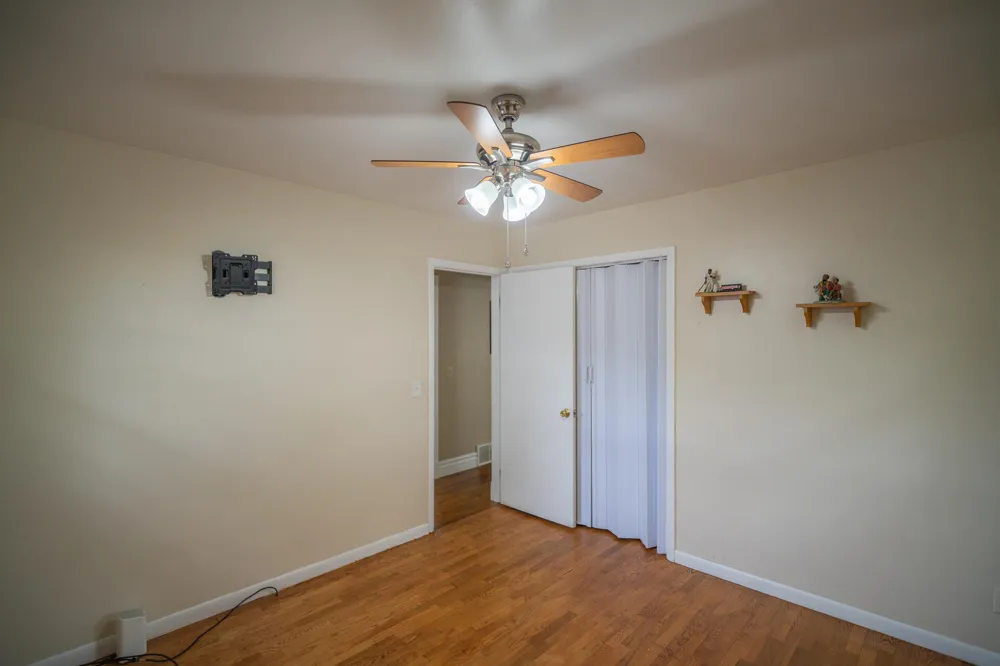 1355 W Broadway Avenue Muskegon, MI 49441