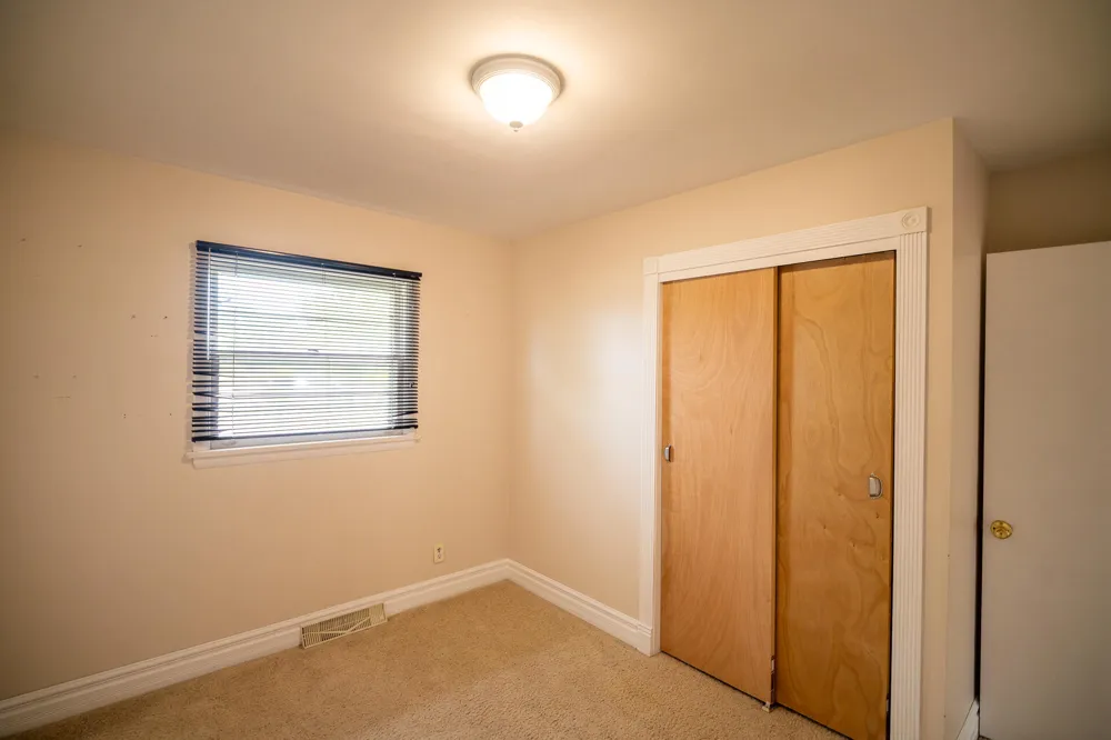 1355 W Broadway Avenue Muskegon, MI 49441