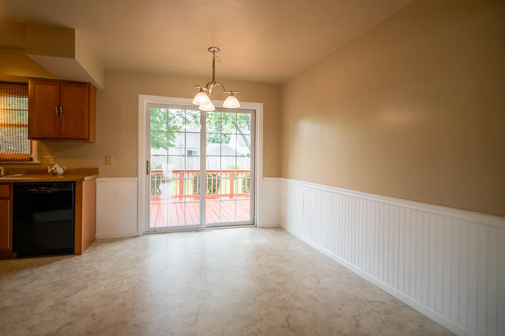 1355 W Broadway Avenue Muskegon, MI 49441