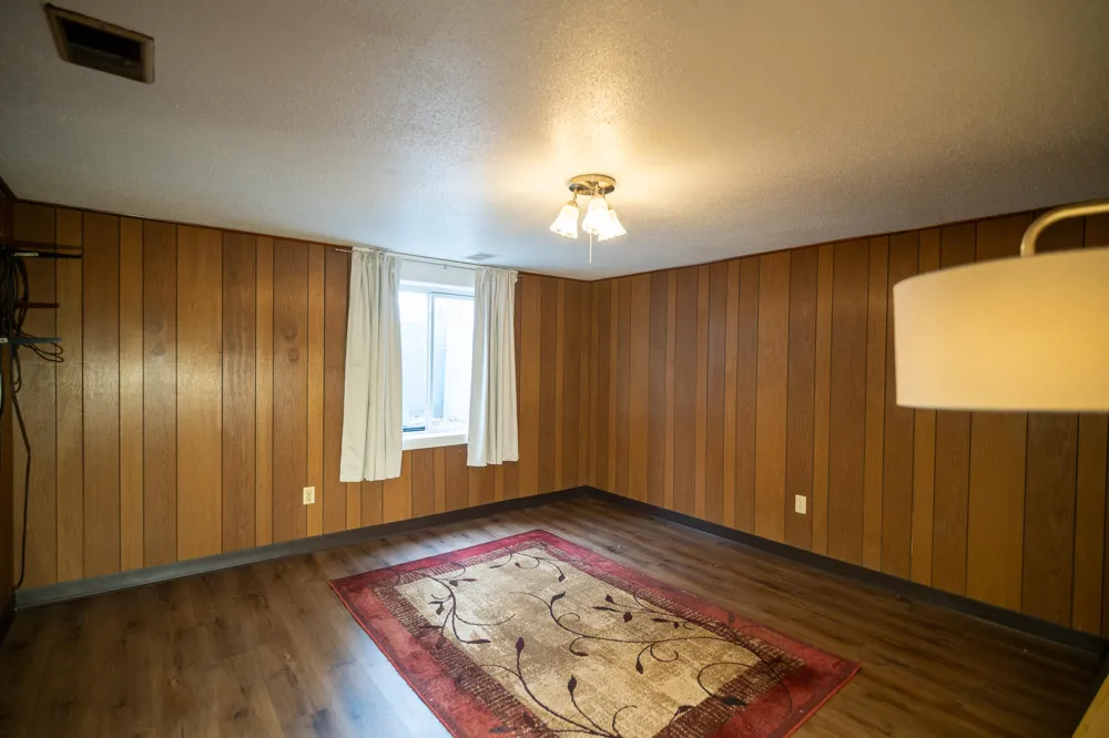 1355 W Broadway Avenue Muskegon, MI 49441