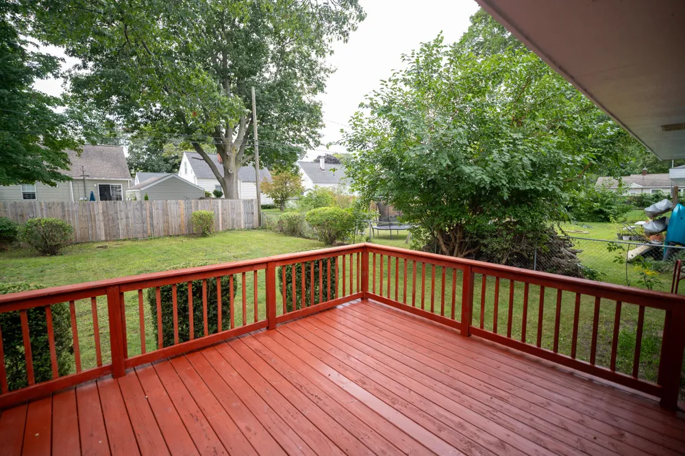 1355 W Broadway Avenue Muskegon, MI 49441