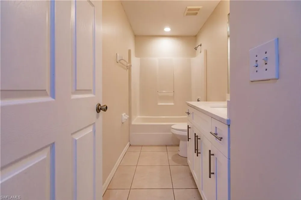 2809 NW 12th Lane Cape Coral, FL 33993