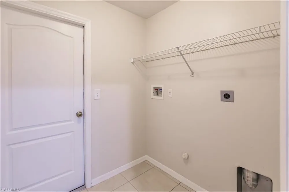 2809 NW 12th Lane Cape Coral, FL 33993
