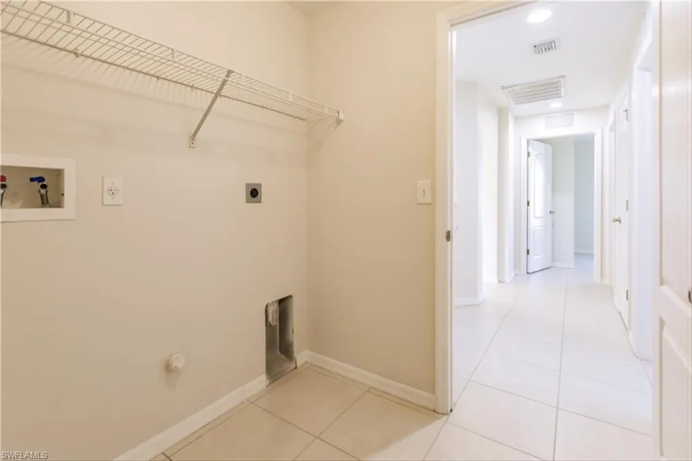 2809 NW 12th Lane Cape Coral, FL 33993