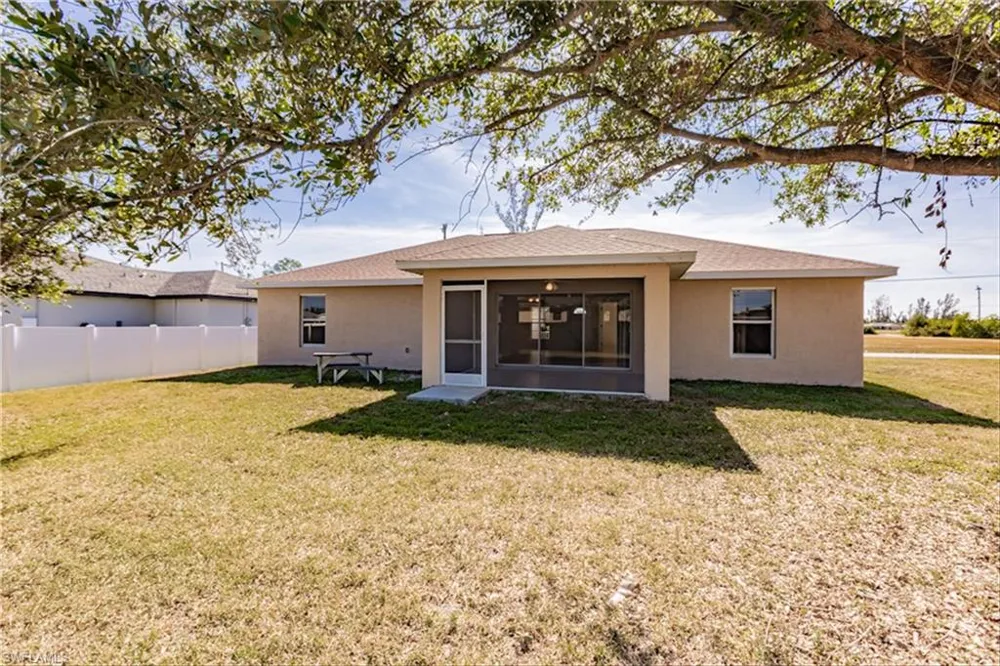2809 NW 12th Lane Cape Coral, FL 33993