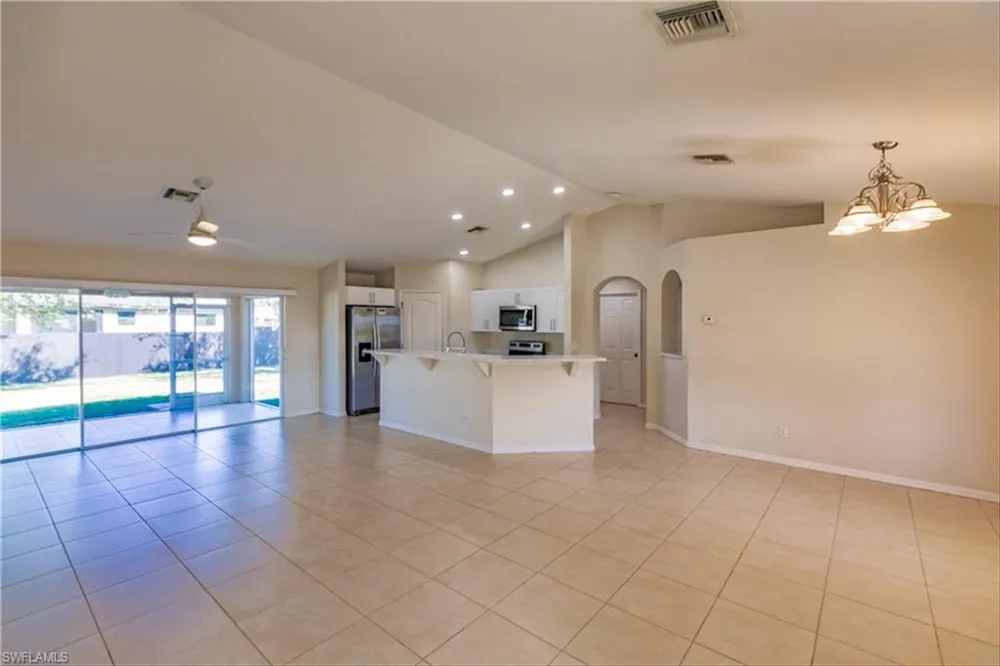 2809 NW 12th Lane Cape Coral, FL 33993