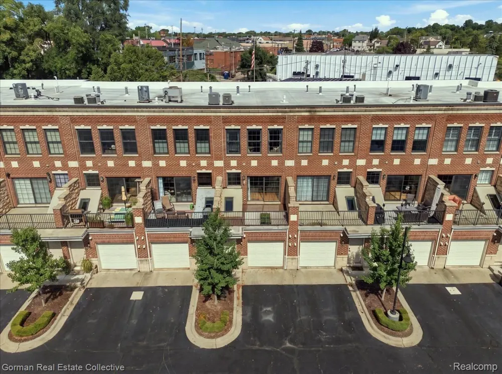 170 Mill Street Rochester City, MI 48307