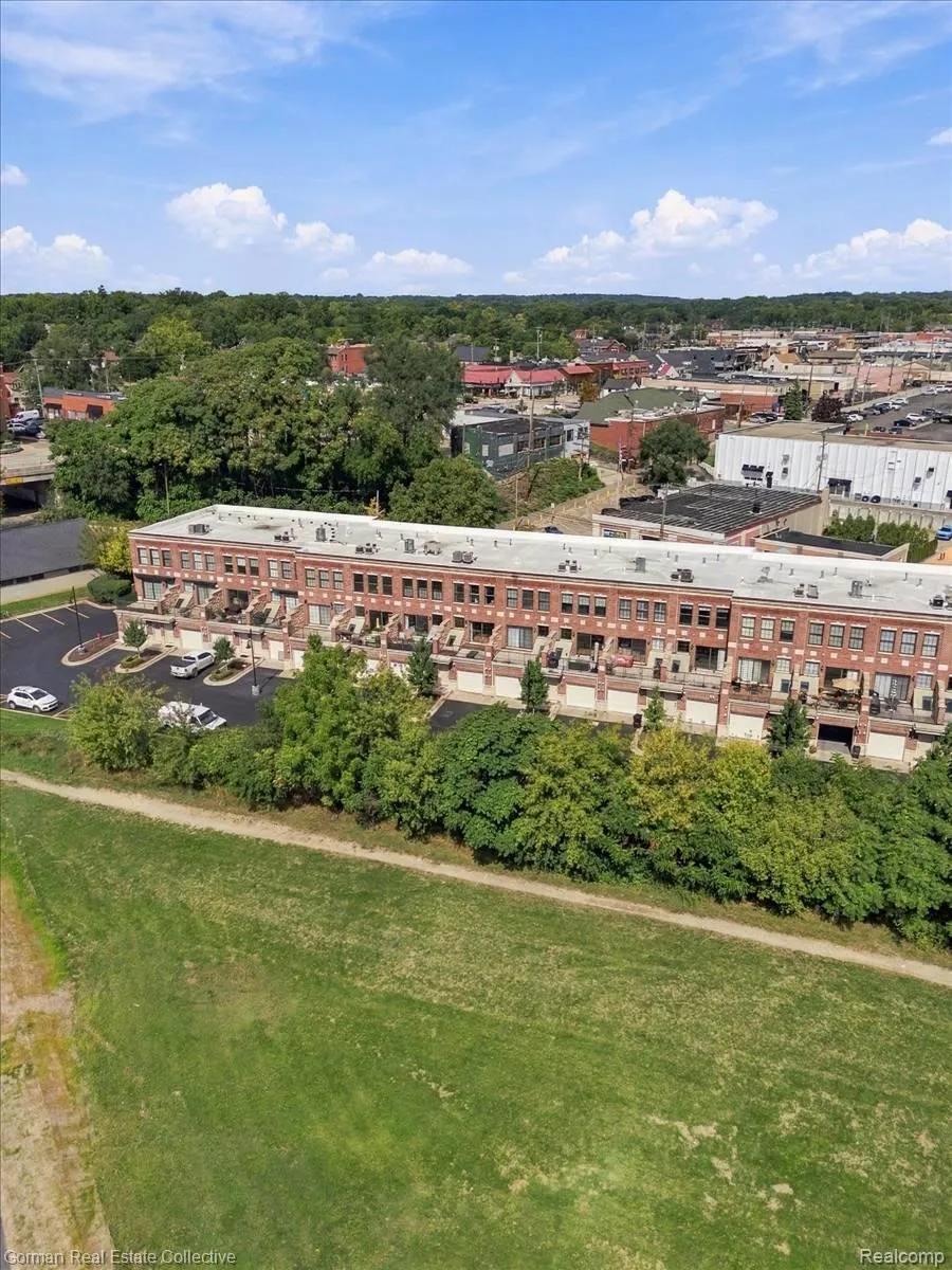 170 Mill Street Rochester City, MI 48307