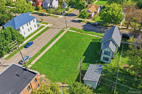 2943 Cochrane Street